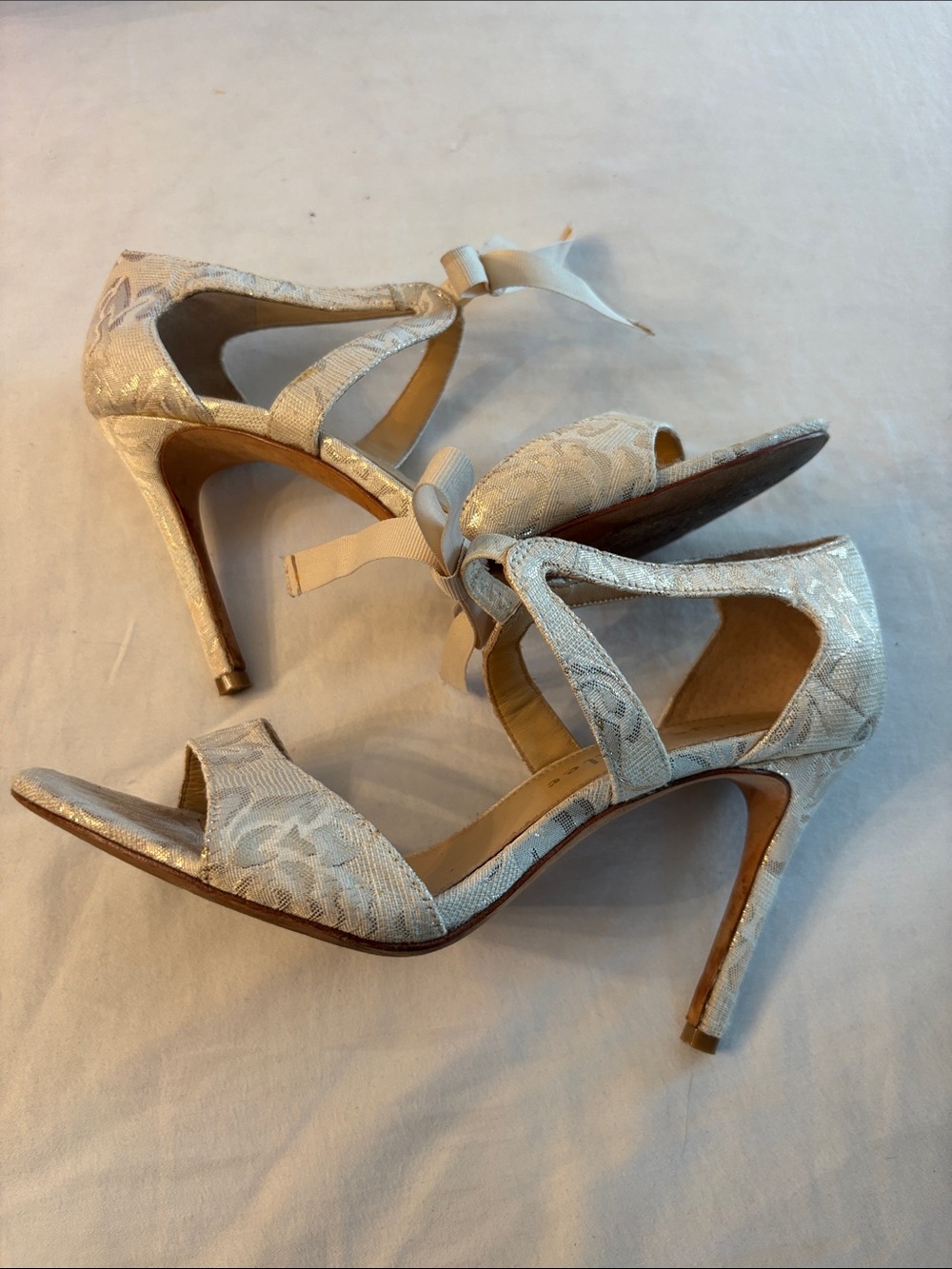 Bettye Mueller elegant Ivory Lace Open-Toe Heels with Ankle Tie, SZ 7.5